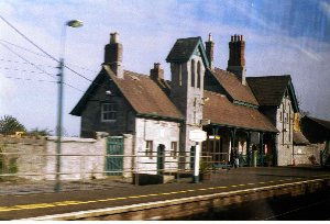 Bahnhof wie Puppenschloss