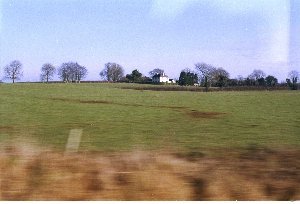 Dominierende Farm auf Hgel